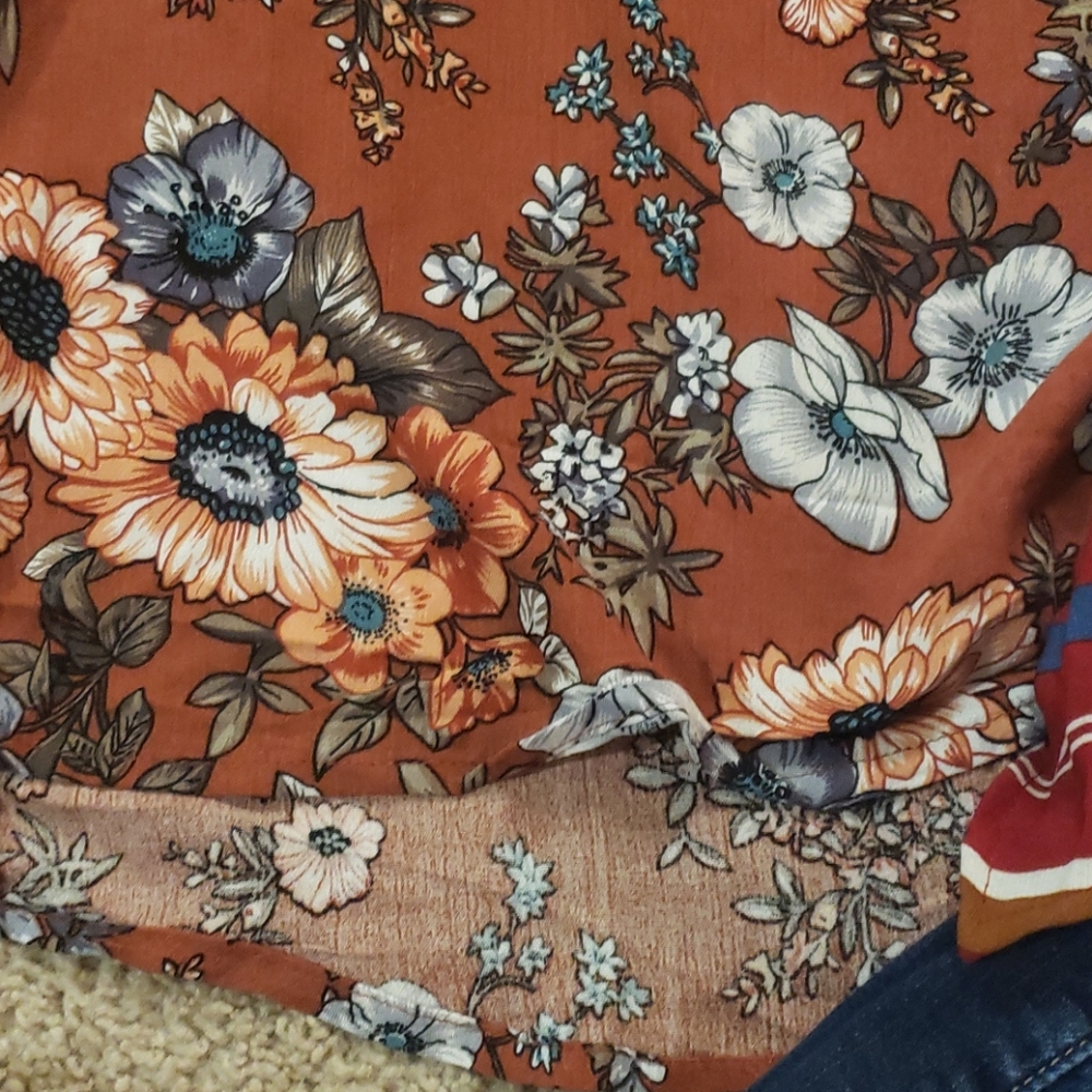 ♥️New UMGEE Floral/ Stripe Blouse - Picture 13 of 16